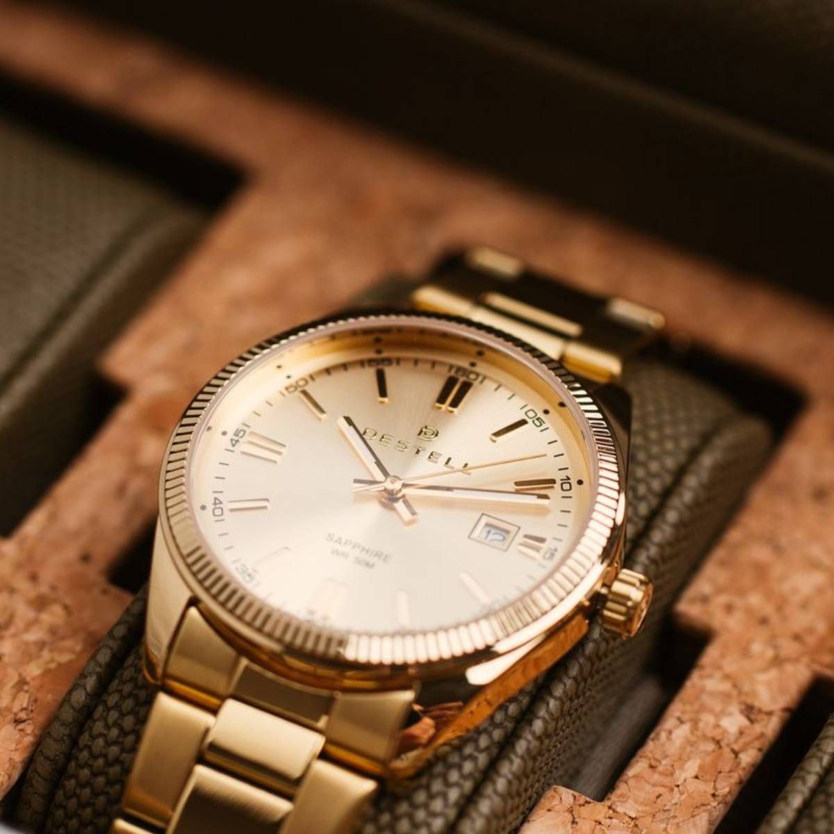 DESTELL Loup Full Gold Steel Sapphire férfi karóra