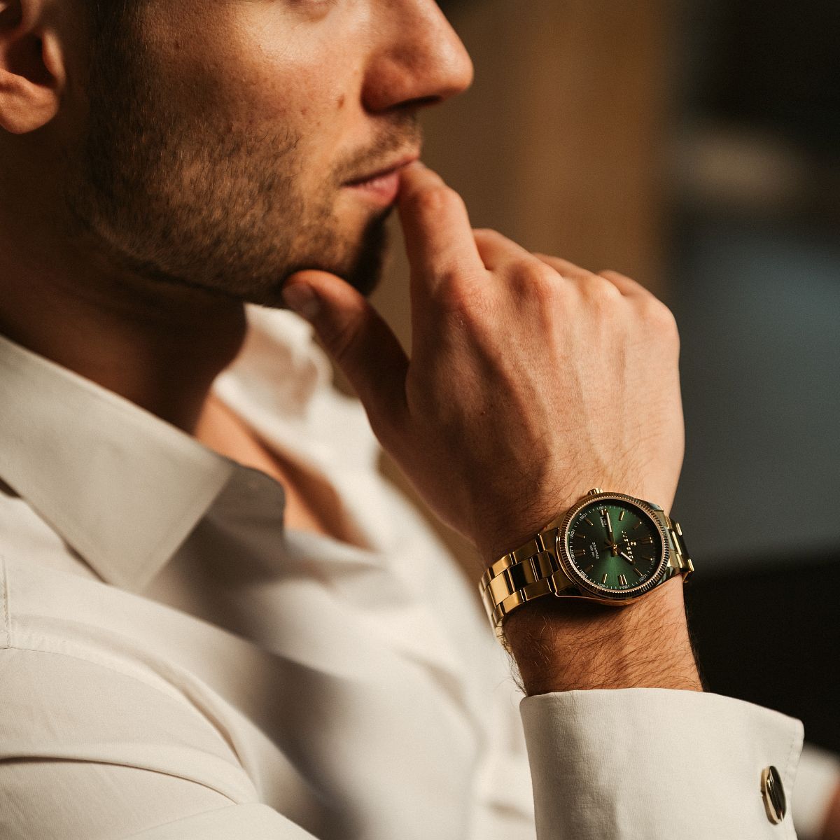 DESTELL Loup Green Gold Steel Sapphire férfi karóra