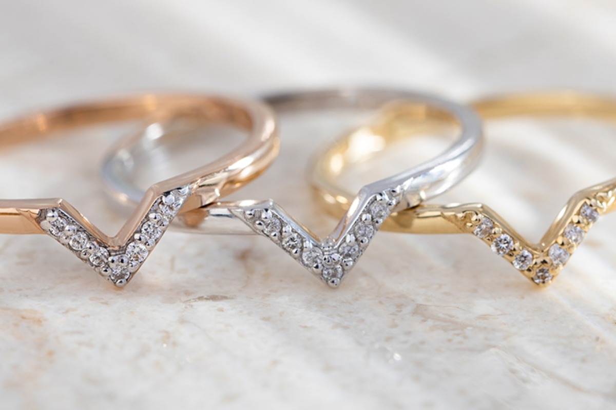 Női arany gyűrűk gyémántokkal Bonore-tól