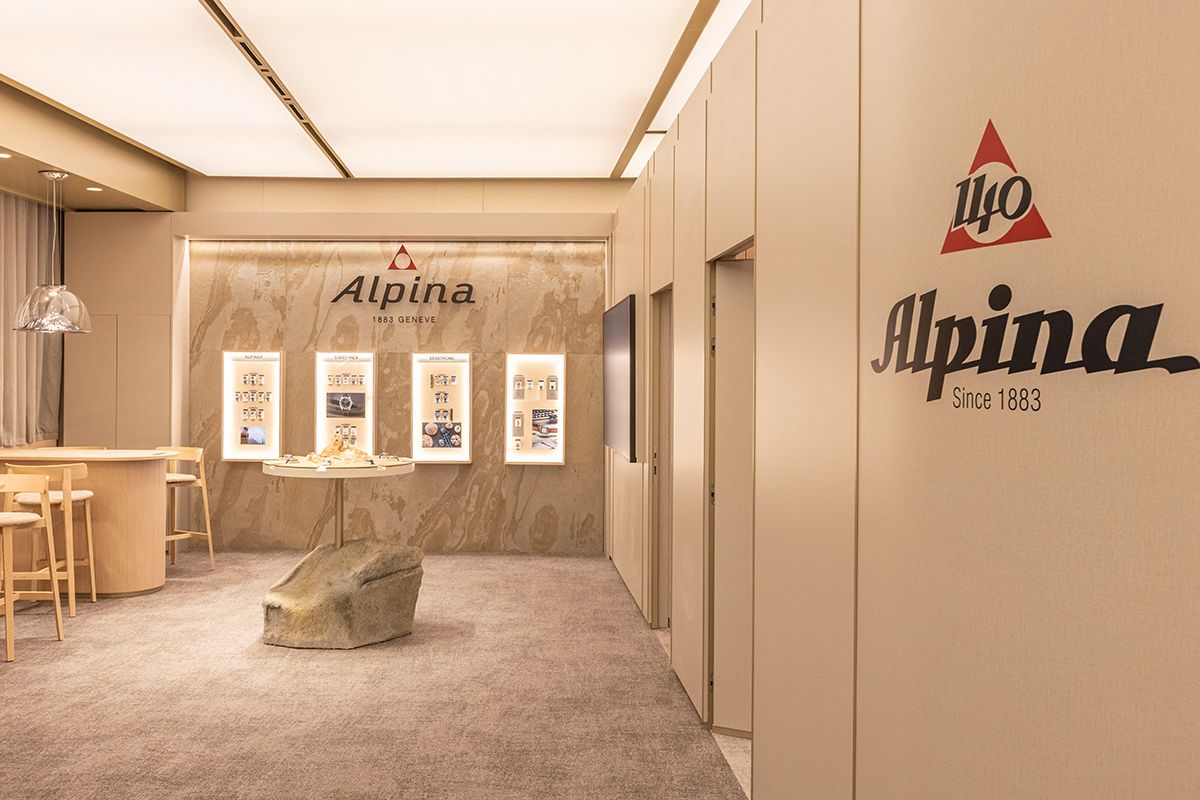 Salon Alpina svájci gyártású órák és csodák