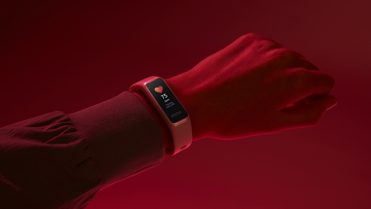 Smartwatch csukló alapú pulzusméréssel