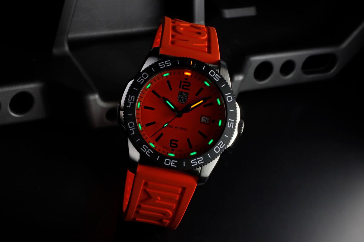 luminox pacific diver fanta narancssárga