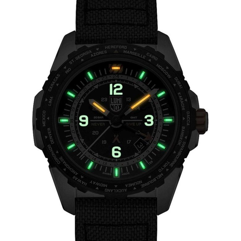 Zegarek Luminox XB.3761 - Luminox fénytechnika