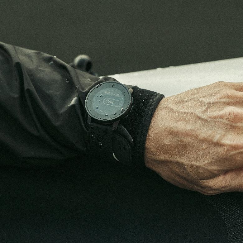 Zegarki Suunto 9 Peak Full Titanium Fekete