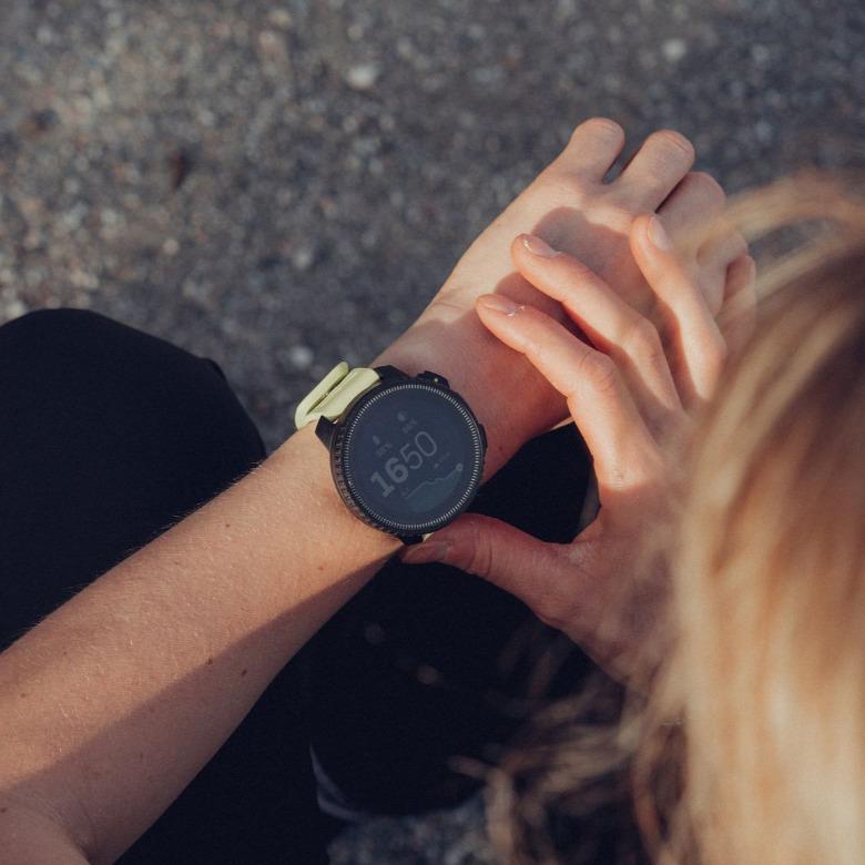 Zegarek Suunto Vertical Fekete mész SS050864000