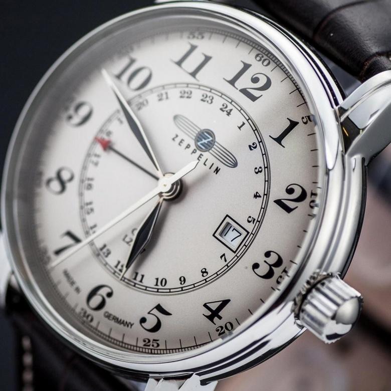 Zegarek Zeppelin 7642-5 - Tarcza