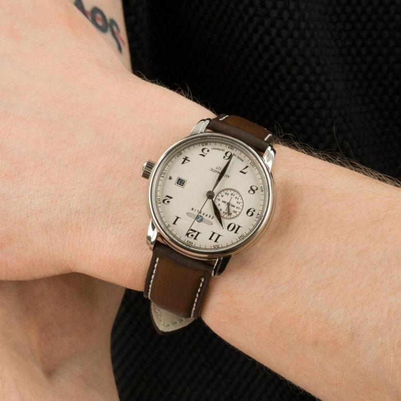 Zegarek Zeppelin 8668-4 - Tarcza